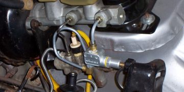 Van Điều Áp Phanh Là Gì? Dấu Hiệu Hư Hỏng & Nguyên Lý Hoạt Động