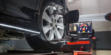 5 dấu hiệu cho thấy xe của bạn cần căn chỉnh bánh xe