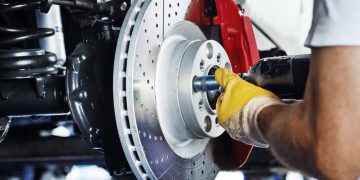 Kiểm tra chẩn đoán và sửa chữa các vấn đề về phanh