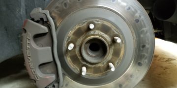 Nguyên nhân Đĩa phanh (Rotor phanh) bị cong vênh?