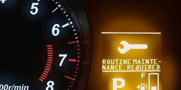 Tìm hiểu về Đèn báo Dịch vụ và Yêu cầu Bảo dưỡng Định kỳ của Mitsubishi