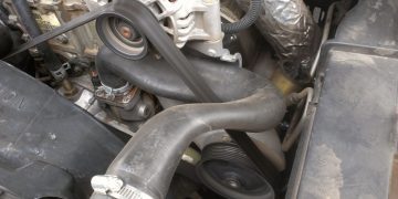 Nguyên nhân ống tản nhiệt làm mát động cơ bị co xẹp?