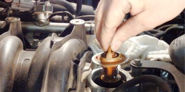 Khi nào cần phải thay thế van hằng nhiệt động cơ?