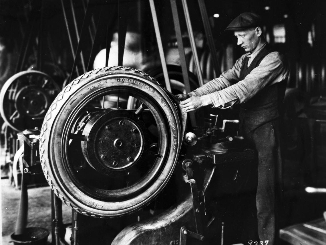 John Dunlop, Charles Goodyear, và Lịch sử của Lốp xe