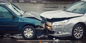 Vật lý Va chạm Ô tô: “Chuyện gì xảy ra” khi Hai xe “Choảng” nhau?